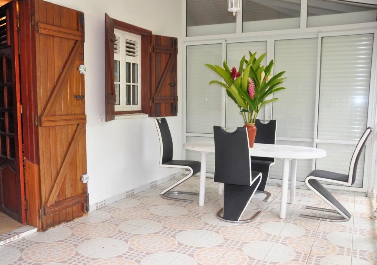 L'Escapade Soufriere Apartment Сейнт Клод Екстериор снимка